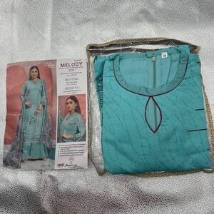 Women’s dresses kurta sets